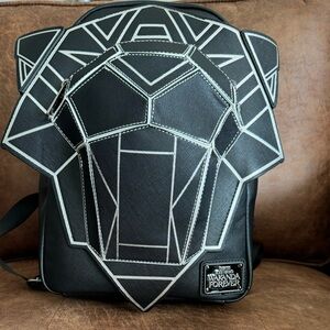 Loungefly Wakanda Forever Figural Mini
Backpack Marvel Black